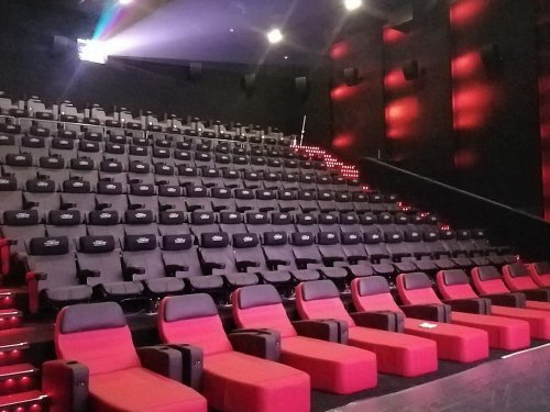 Empire Cinemas feiert ein starkes Comeback mit FLEXOUND Augmented Audio™