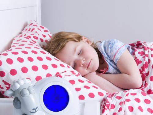 Sleeptrainer Sam gives children and parents 45 minutes more sleep.