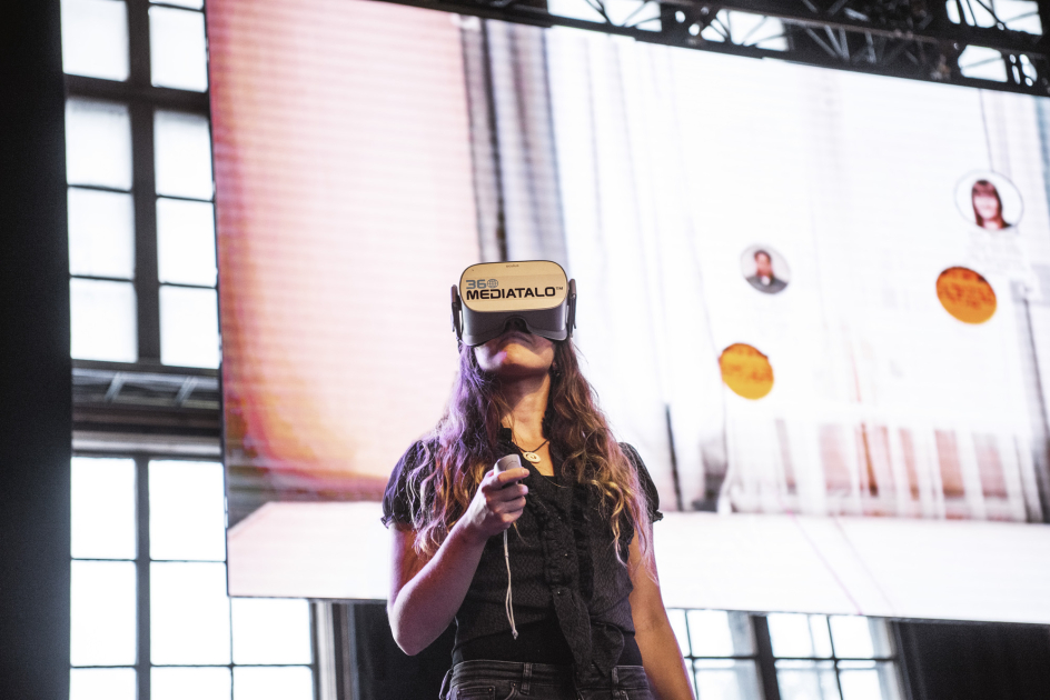 5G-enabled Virtual Reality won the prize in the SHIFT hackathon in ...